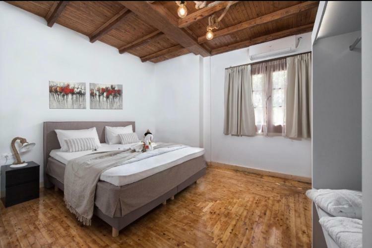 Ariadni Apartment *